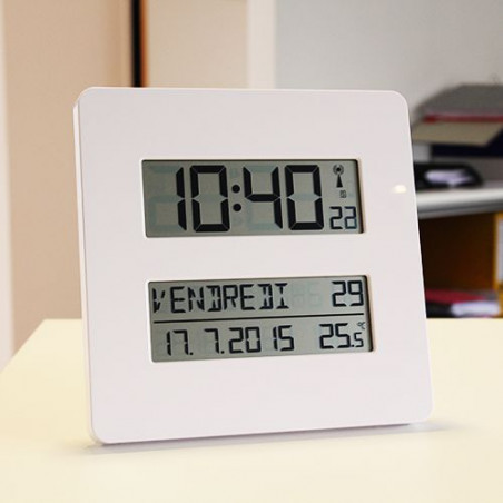Horloge radio-pilotée avec température