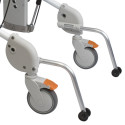 Roulettes anti bascule avec fixation pour fauteuil de douche Swift Mobile Roulettes anti bascule avec fixation pour fauteuil de douche Swift Mobile