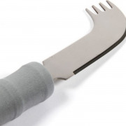 Couverts pour une main (couteau) ergonomique