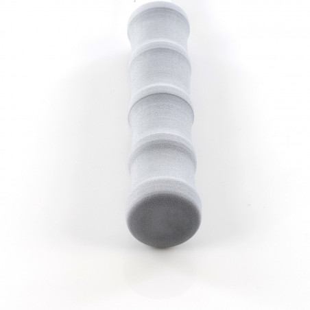 Couteau de table léger avec gros manche en mousse