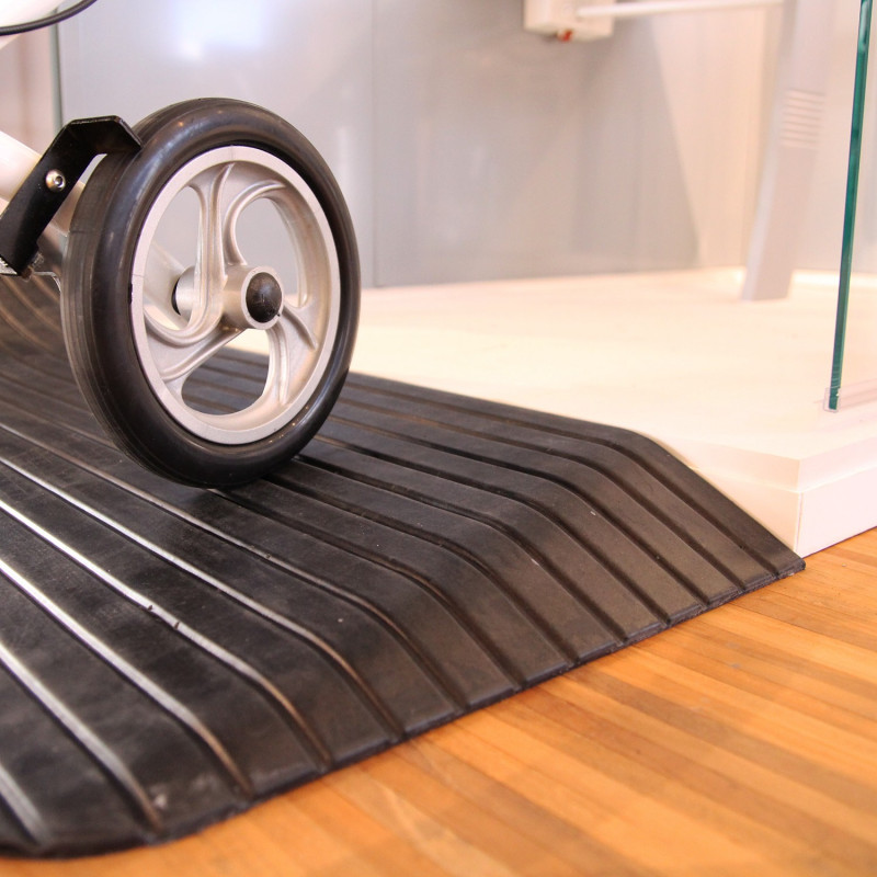 Rampe de seuil en caoutchouc moyenne à haute Rampe d'accès