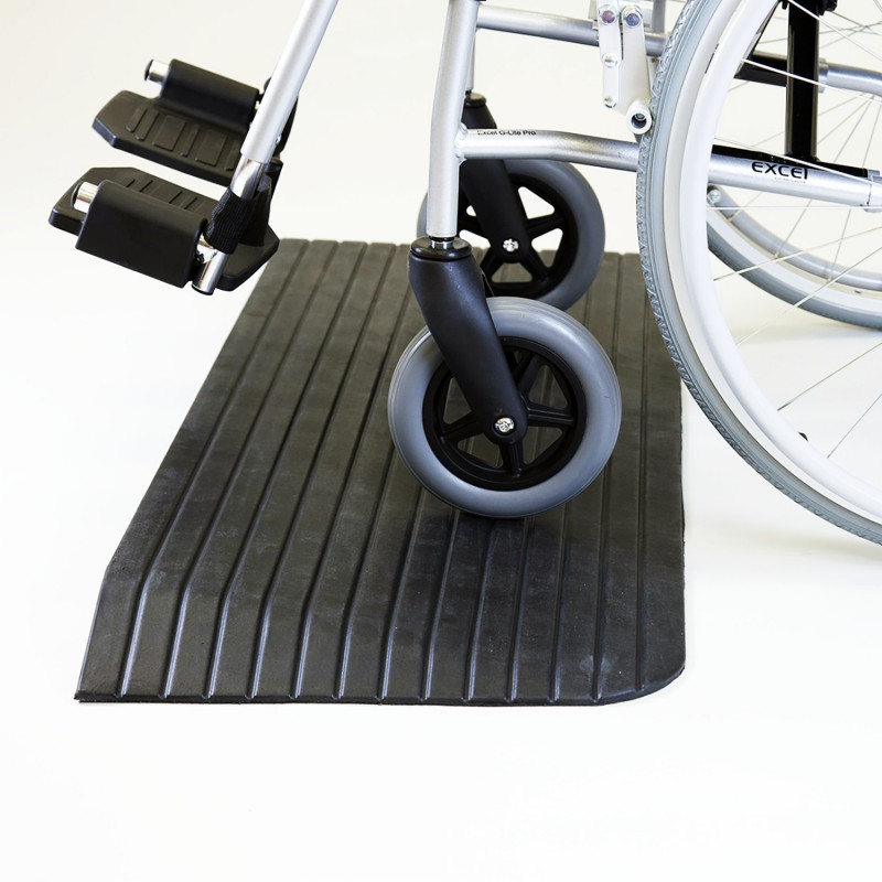 Rampe de seuil en caoutchouc - 10 cm - Norme ERP - Caoutchouc - Poids max supporté : - 1000 kg