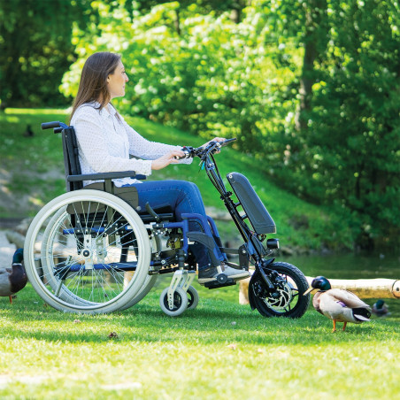 Roue motorisée iFly pour fauteuil roulant manuel