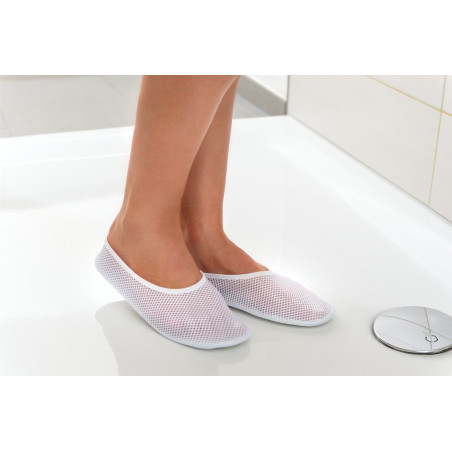 Chaussons antiglisse salle de bain