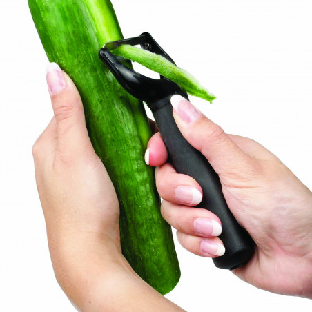 Epluche-légumes économe ergonomique Oxo Good grips