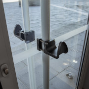 Encoche universelle de porte main libre Izidoor