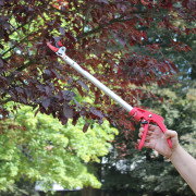 Sécateur à long manche