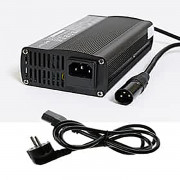 Chargeur de batterie -...