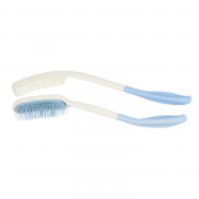 Brosse et peigne avec...