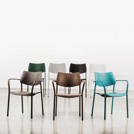 Chaise avec accoudoirs IO
