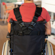 Gilet de maintien respirant pour fauteuil roulant