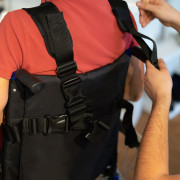 Gilet de maintien respirant pour fauteuil roulant