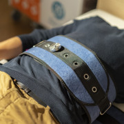 Contention abdominale pour le lit