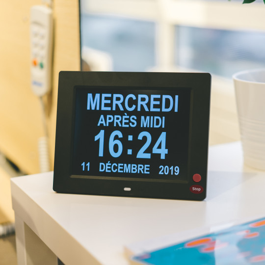 Horloge Calendrier Numérique parlante - Tous Ergo