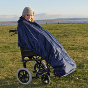 Protection intégrale sans manches fauteuil roulant