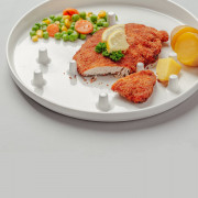 Assiette antidérapante utilisable à une main