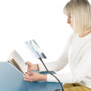 Loupe avec pince articulée flexible