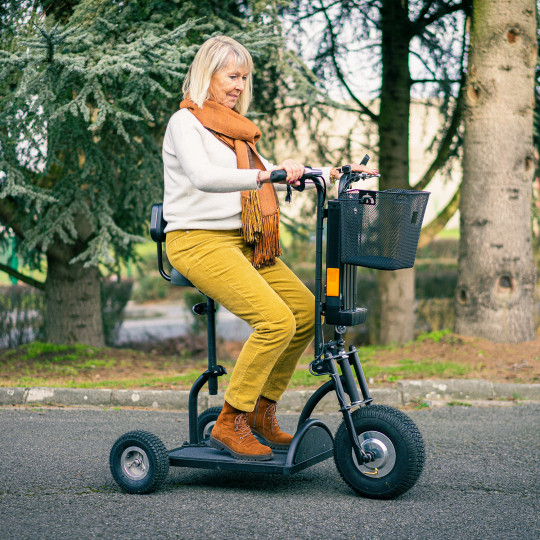 Scooter électrique 3 roues pliable Happy Scoot - Scooter handicap - Tous Ergo