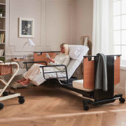 lit médicalisé rotatif et releveur ORBIT passer en position allongée tous ergo