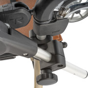 Porte sérum pour déambulateur ou fauteuil roulant