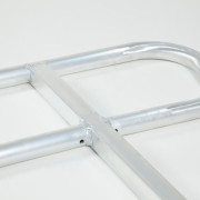 Rampe d'accès large avec main courante