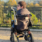 Gourde adaptée à paille articulée Handieasy