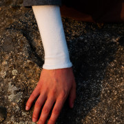 Tubes pour les bras pour protection des peaux fragiles et sensibles