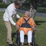 Ceinture pour fauteuil roulant confortable et évolutive Evolution