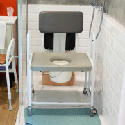 Chaise percée bariatrique à hauteur réglable