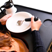 Plateau de fauteuil roulant universel avec porte-gobelet