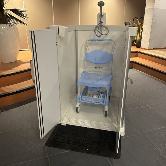 Location cabine de douche PMR amovible SANIZORG
