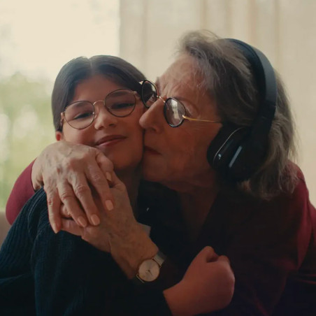 Assistant d'écoute pour seniors Spokéo