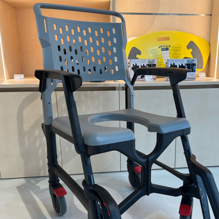 Fauteuil roulant de douche et chaise percée Bathmobile - Reconditionné
