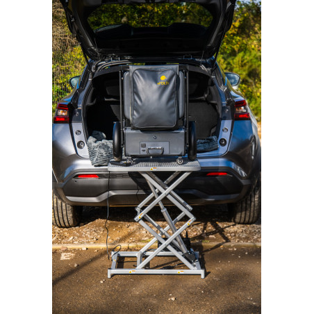 Elevateur electrique de chargement pour scooter ou fauteuil roulant électrique