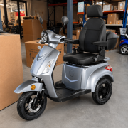 Scooter électrique 3 roues...