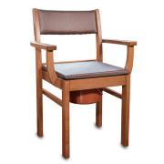 Chaise percée en bois...