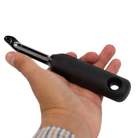 Eplucheur oscillant avec manche antidérapant OXO