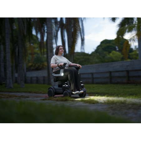 Fauteuil roulant électrique nouvelle génération Strutt - ev1c