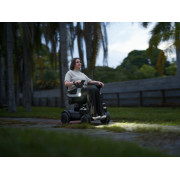 Fauteuil roulant électrique nouvelle génération Strutt - ev1c