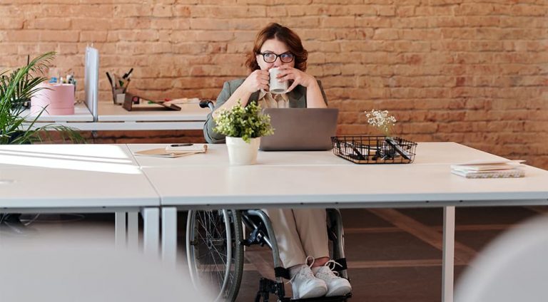 Adapter son poste de travail à son handicap