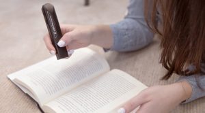 orcam-read-tous-ergo-machine-a-lire