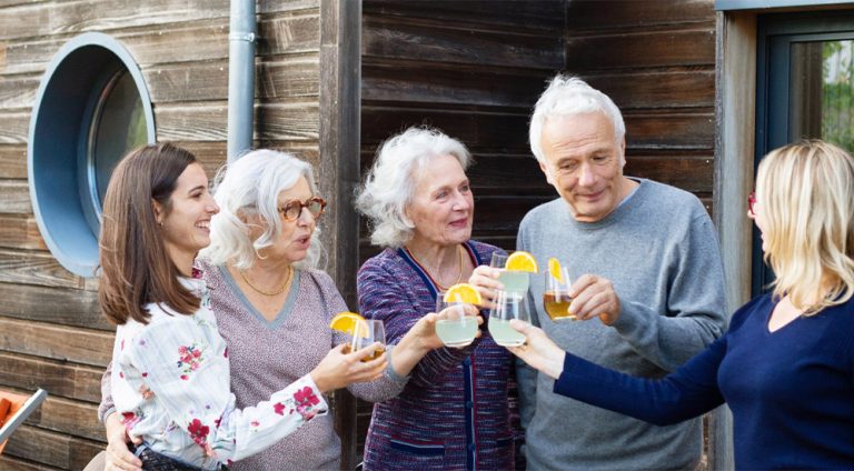 Colocation Seniors : Une solution humaine et conviviale