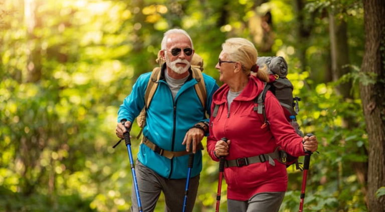 Randonnée senior : une activité complète, bonne pour le corps et le moral